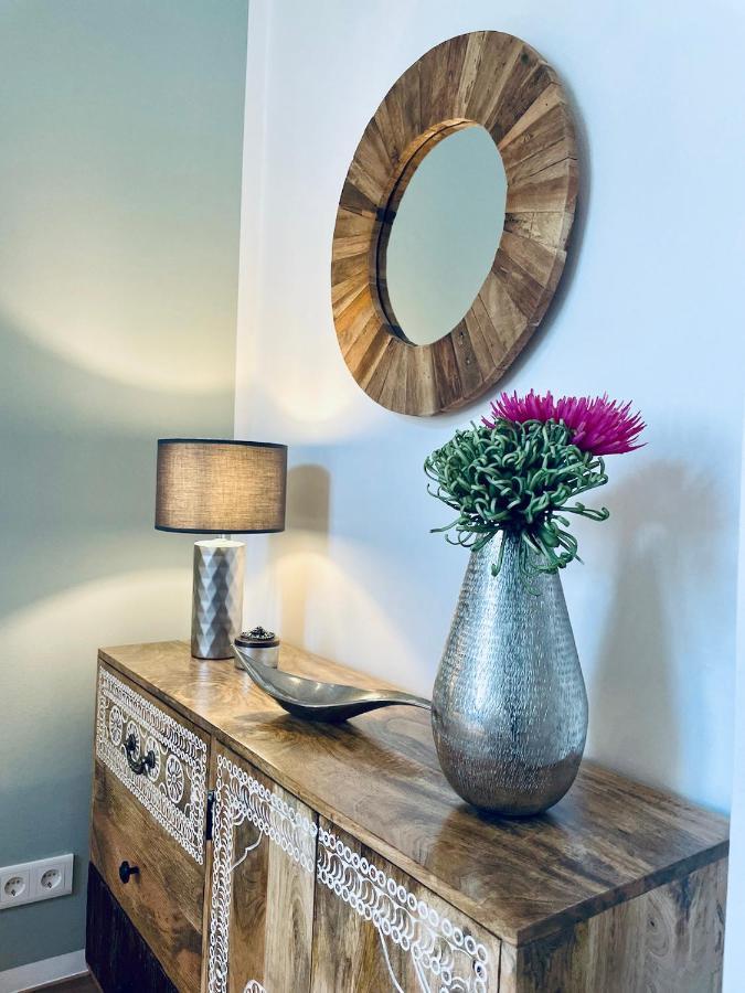 Colorful & Quiet Apartment In Beautiful Viennese Building エクステリア 写真