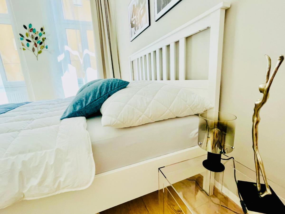 Colorful & Quiet Apartment In Beautiful Viennese Building エクステリア 写真